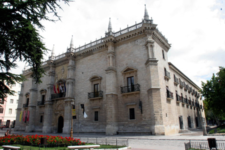 The socio-economic contribution of the University of Valladolid
