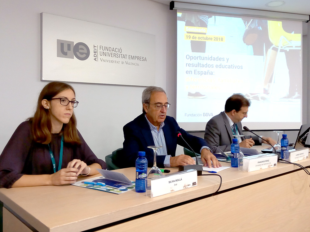 Foto_seminarioOportunidadesyResultadosEducativos