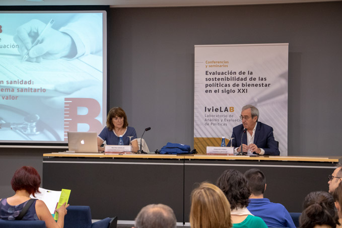 Foto_BeatrizGonzalez_conferenciaIvieLAB_09072019