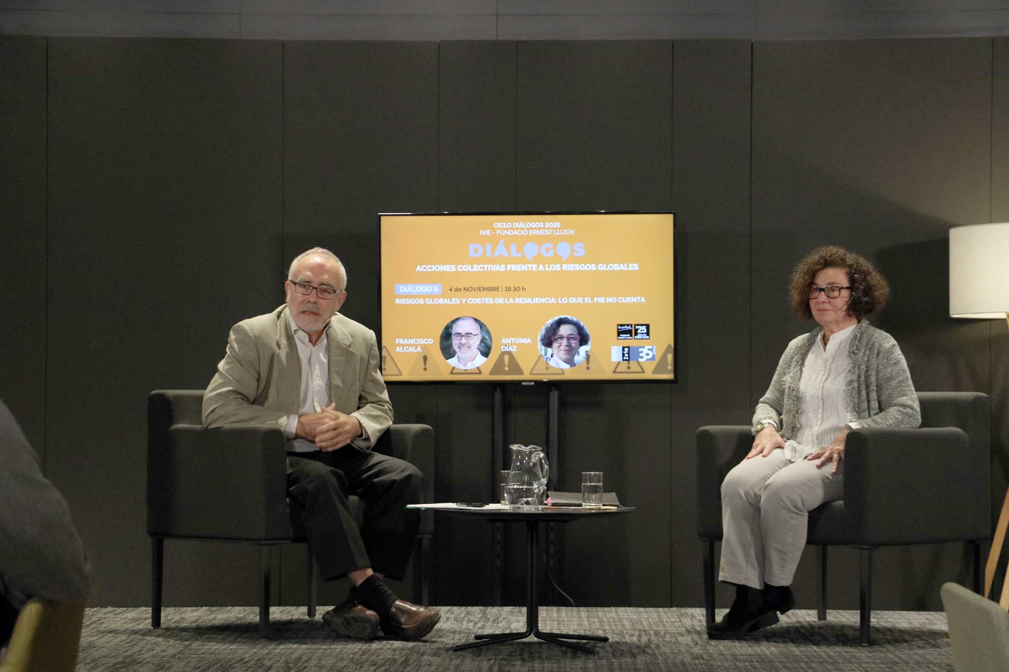 Dialogo5_FcoAlcalayAntoniaDiaz_01